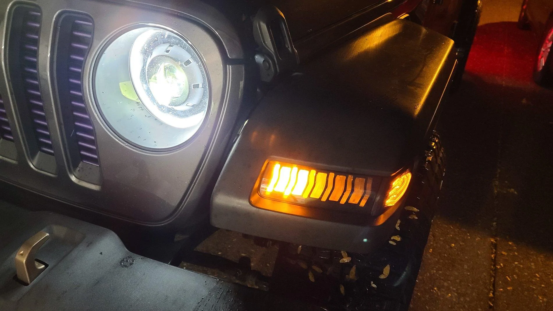 Jeep Wrangler JL Code 4 LED JL (Sport) Sequential Turn Signal Install 20201015_214301