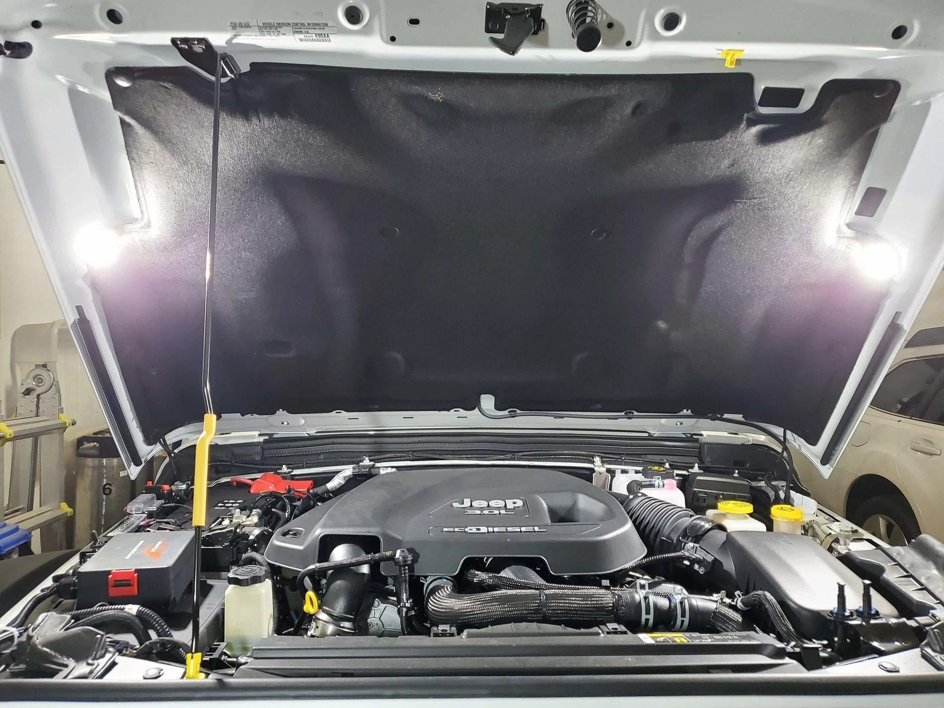 Jeep Wrangler JL Underhood Lighting - KC Cyclones 20200510_101010