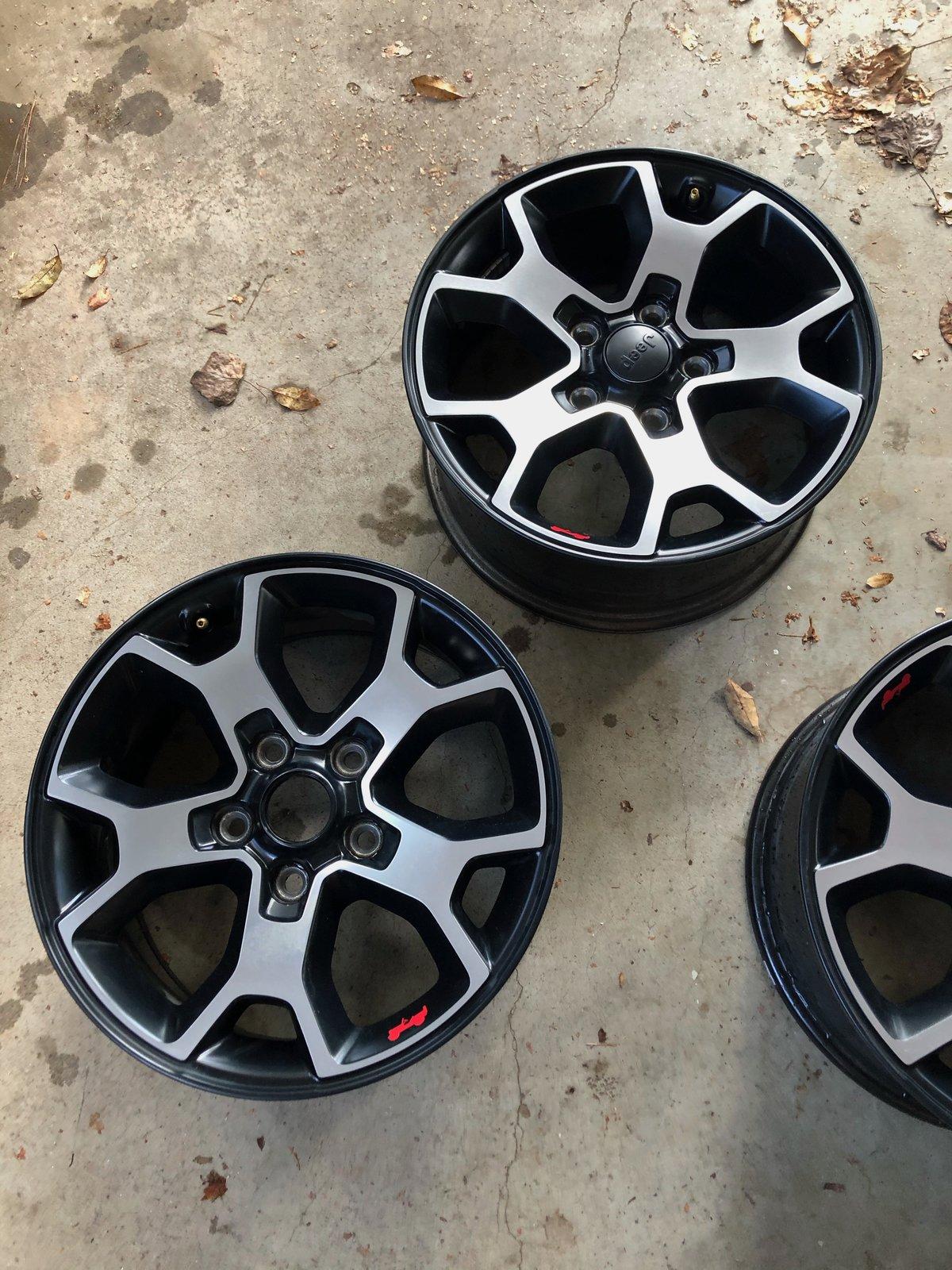 Jeep Wrangler JL 5 Rubicon Wheels $600 IMG_5444