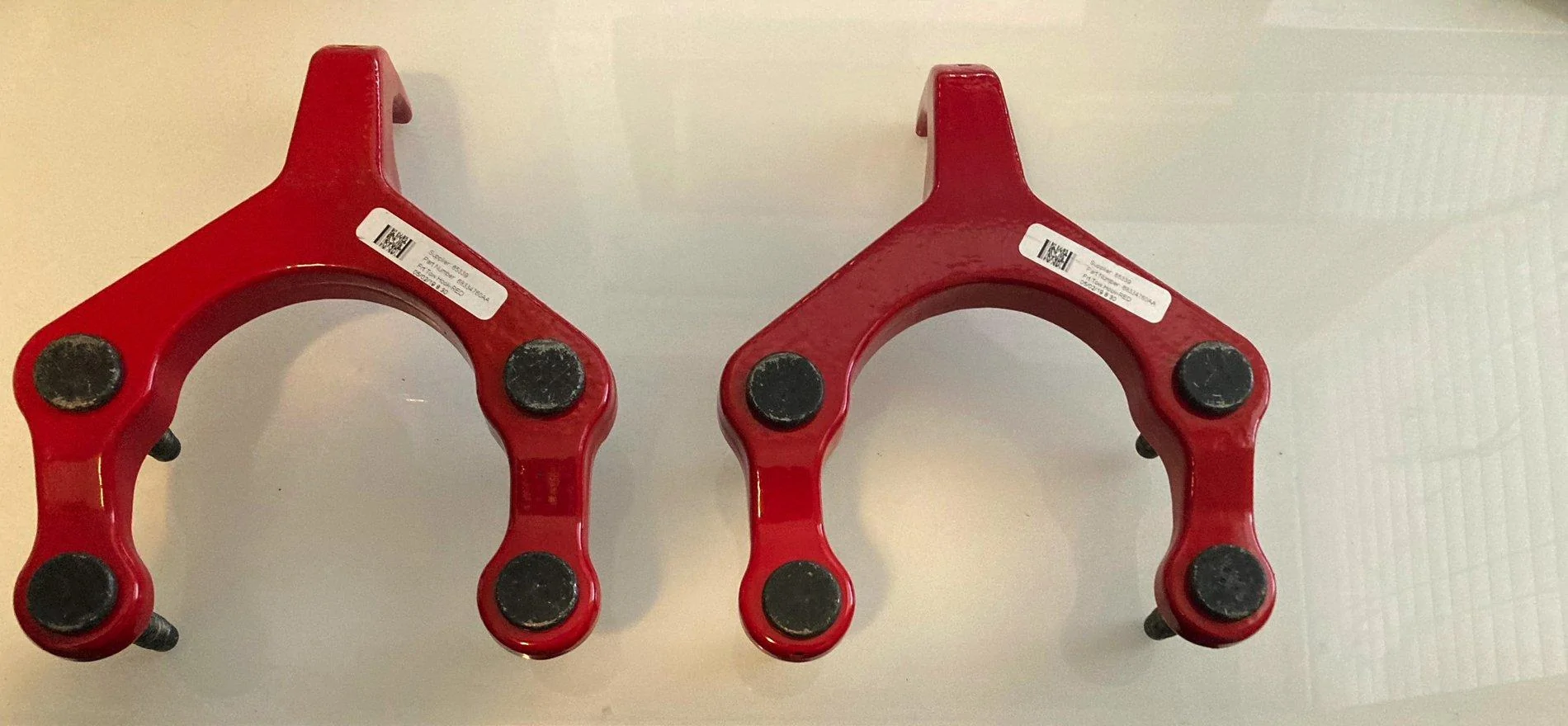 Jeep Wrangler JL 2 Red Front Bumper Row Hooks IMG_0076