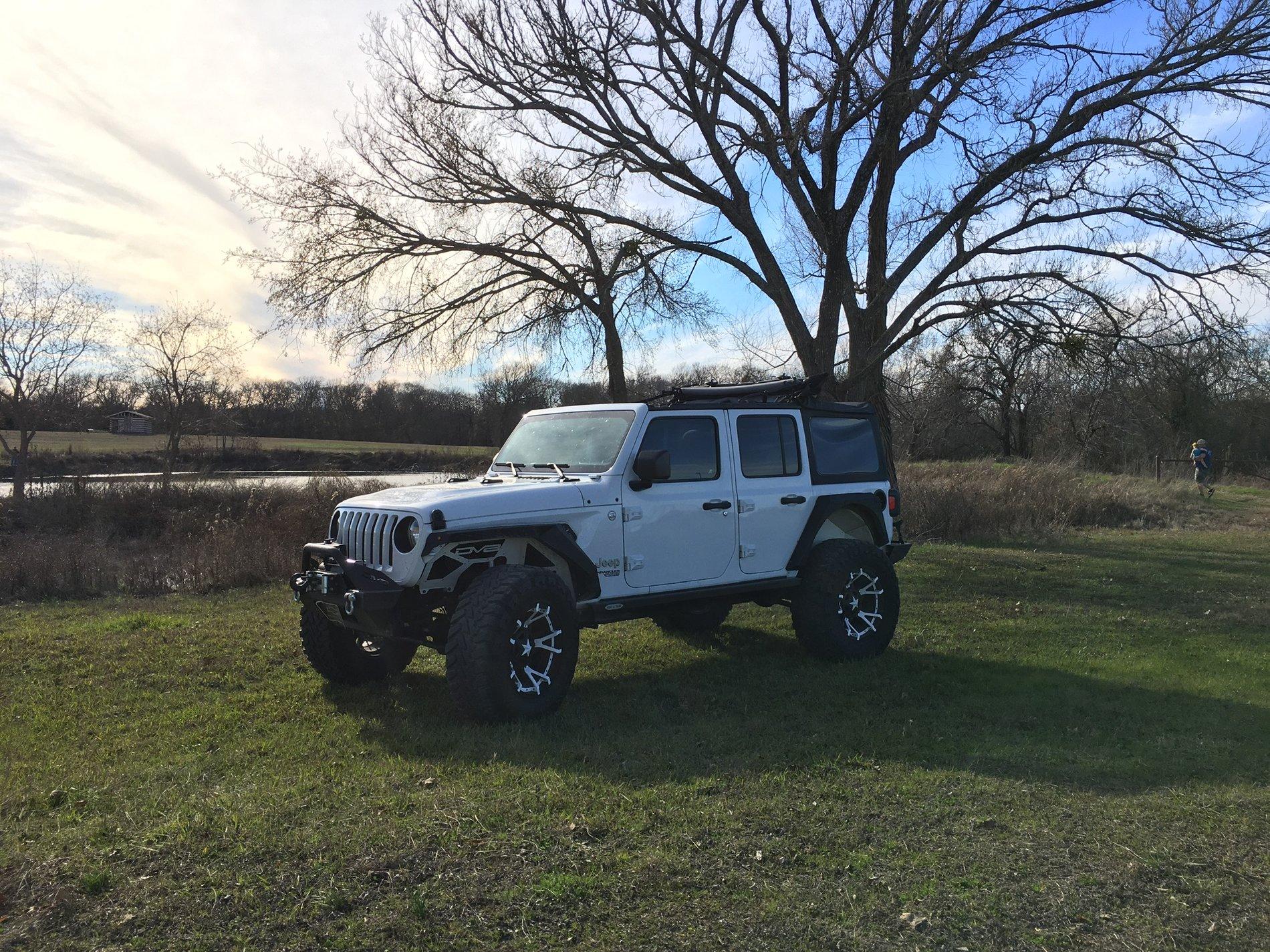 Jeep Wrangler JL Pop a top! 26655826-33FE-498F-AF4D-0582837B9871