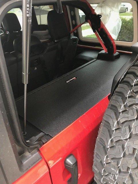 Jeep Wrangler JL EZTrunk looks interesting IMG_1944