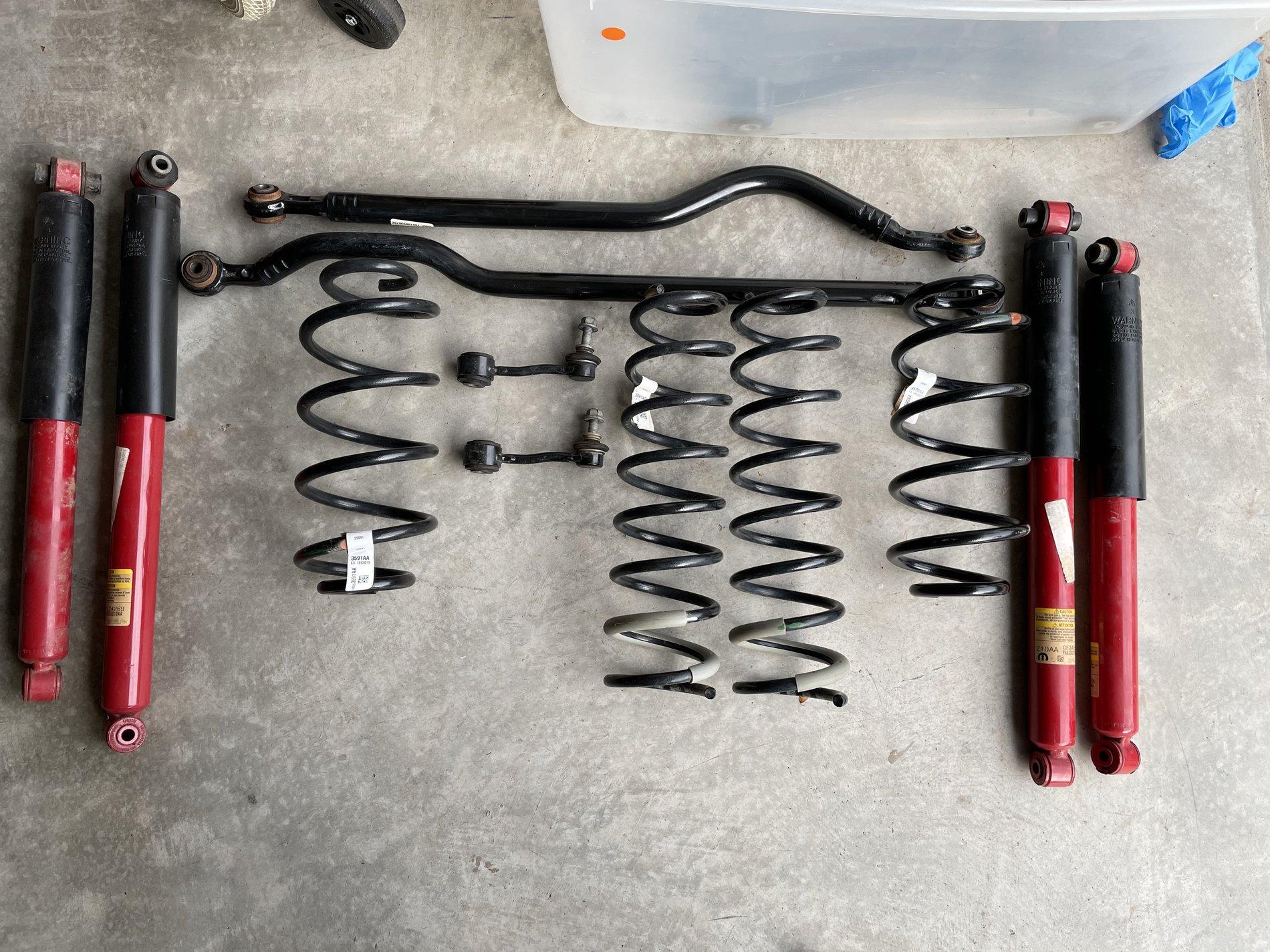 Jeep Wrangler JL JLU Rubicon Take Off Suspension 30054D60-12BC-4811-9F1B-01A6946928FB