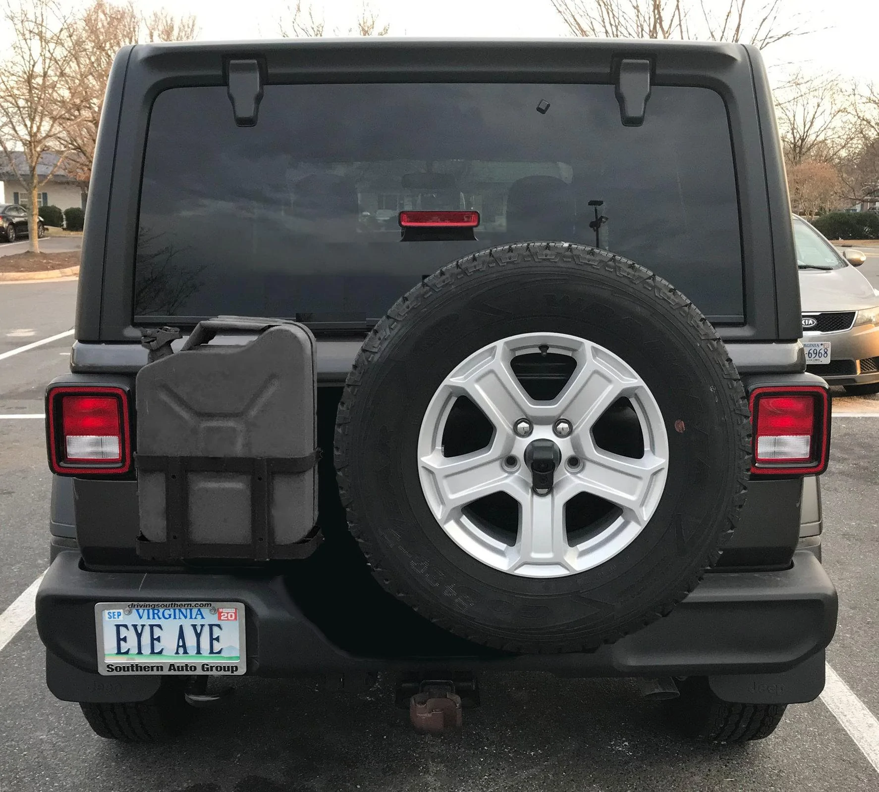 Jeep Wrangler JL Spare / Gas Can Mounting Question Dream