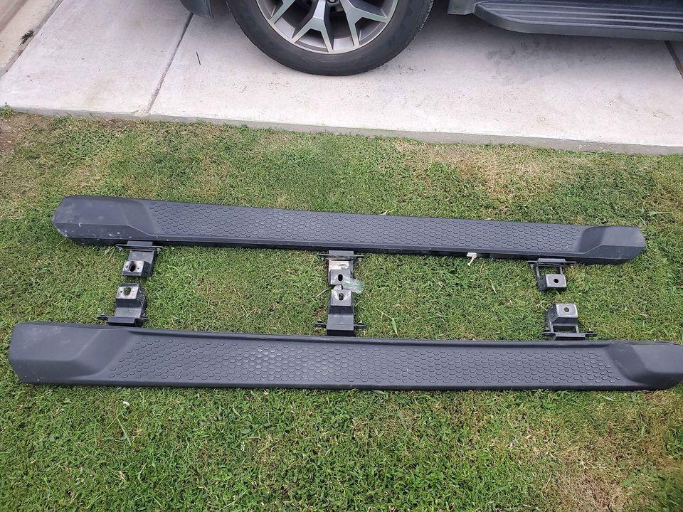 Jeep Wrangler JL Mopar side steps (4 door) - $100 119067724_3590531367679108_8559976539309235007_o