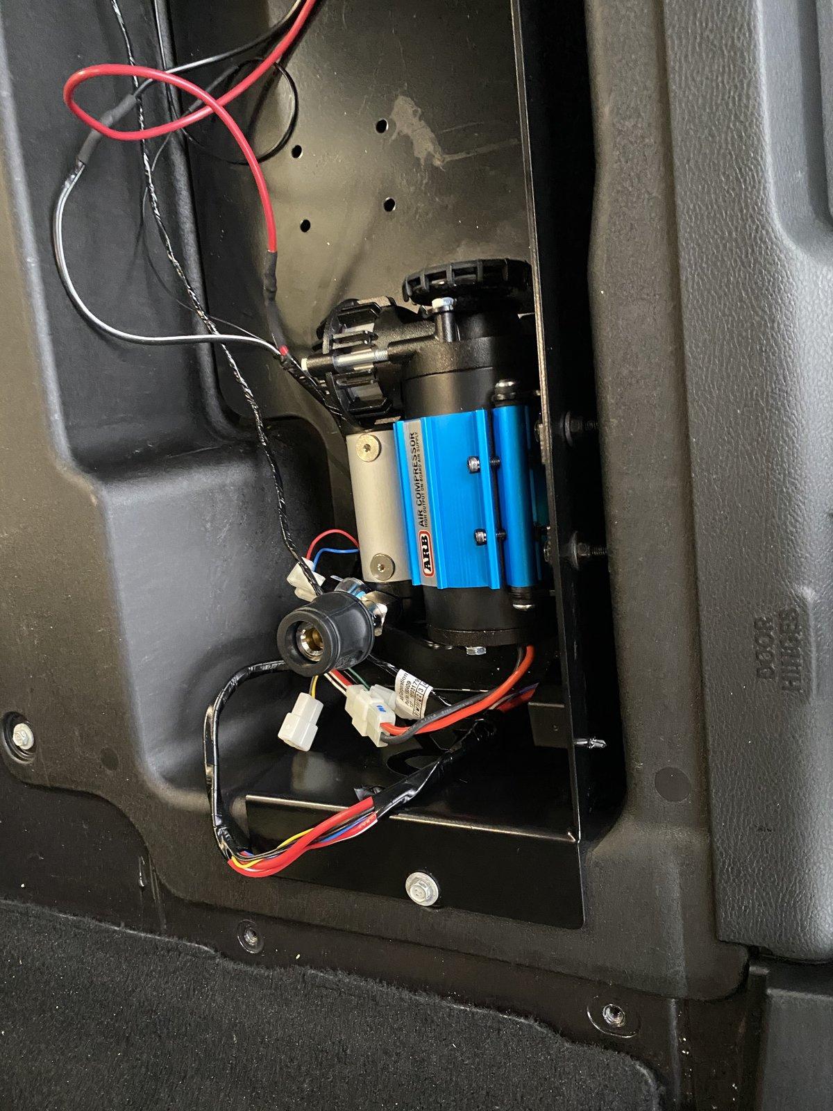 Jeep Wrangler JL Rear air compressor ARB