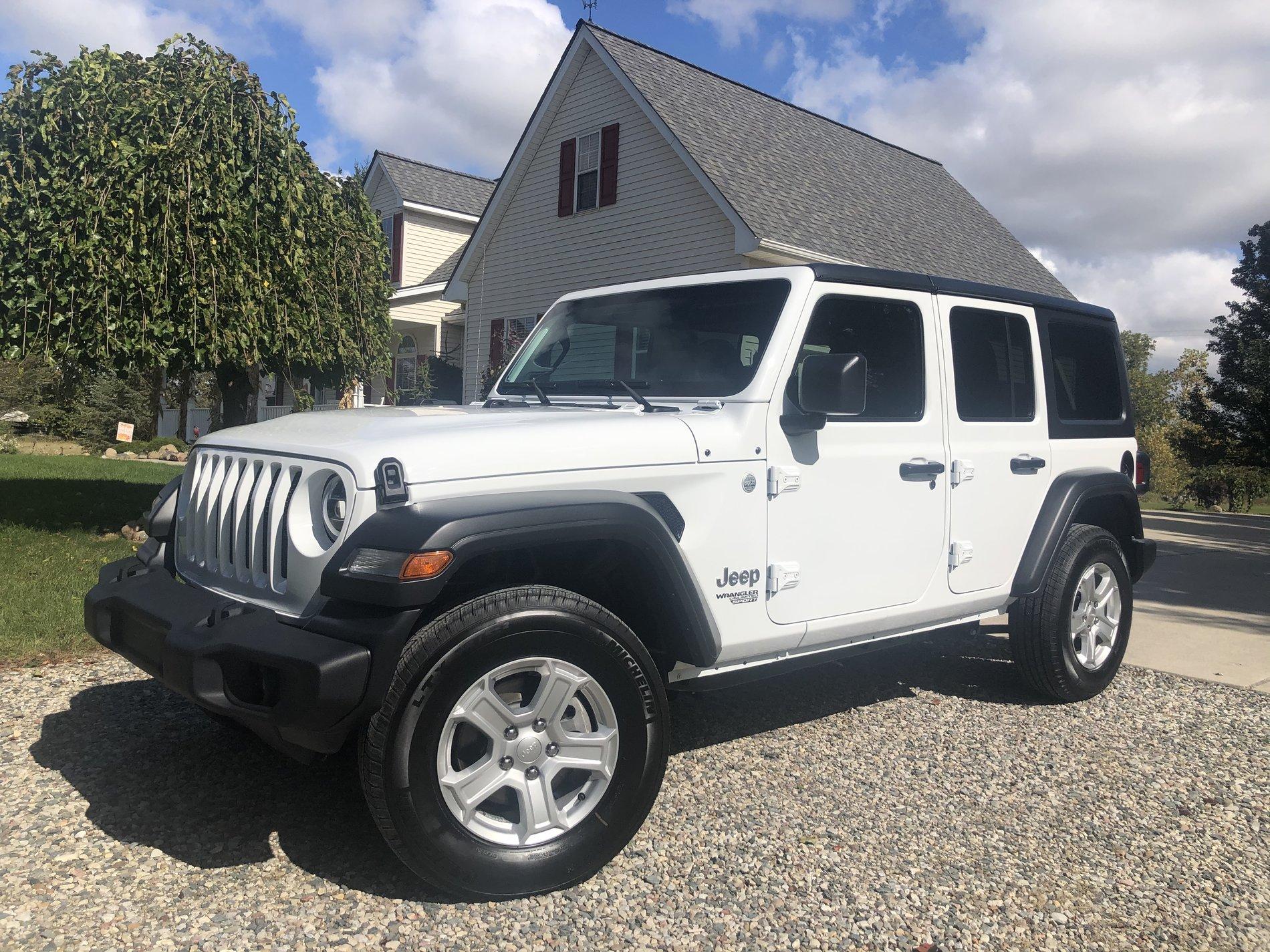 Jeep Wrangler JL Brand New and Going Up! 385F3761-2AFD-4354-97BD-CA3BBA203387