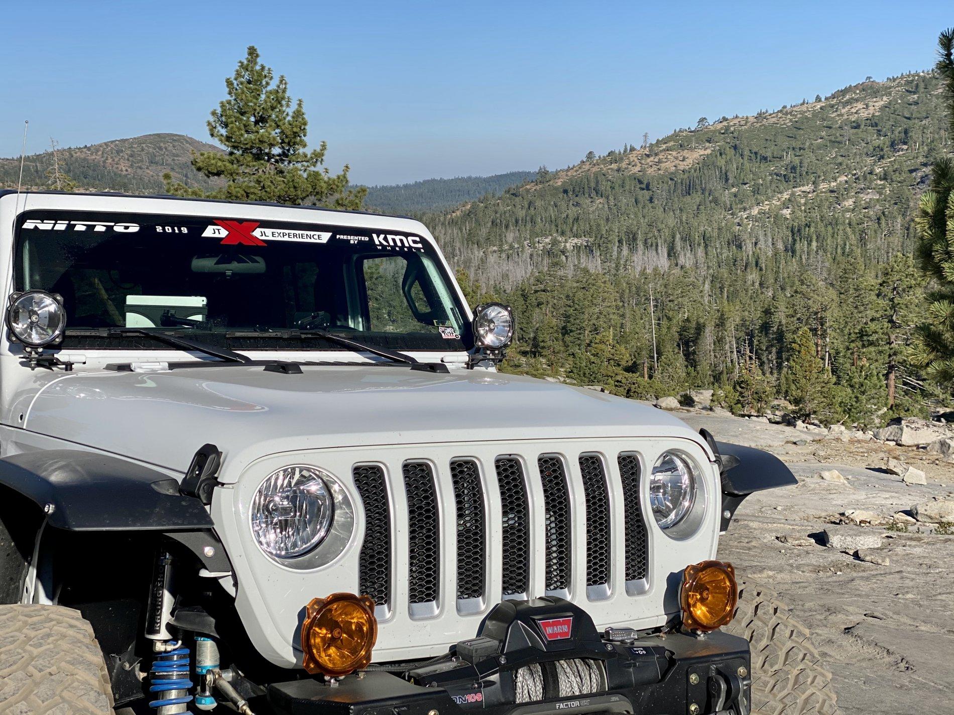 Jeep Wrangler JL KC Hilites Gravity Pro6 Lights 6E54B4B2-3DFA-4777-BE3D-A82749AAC7A9