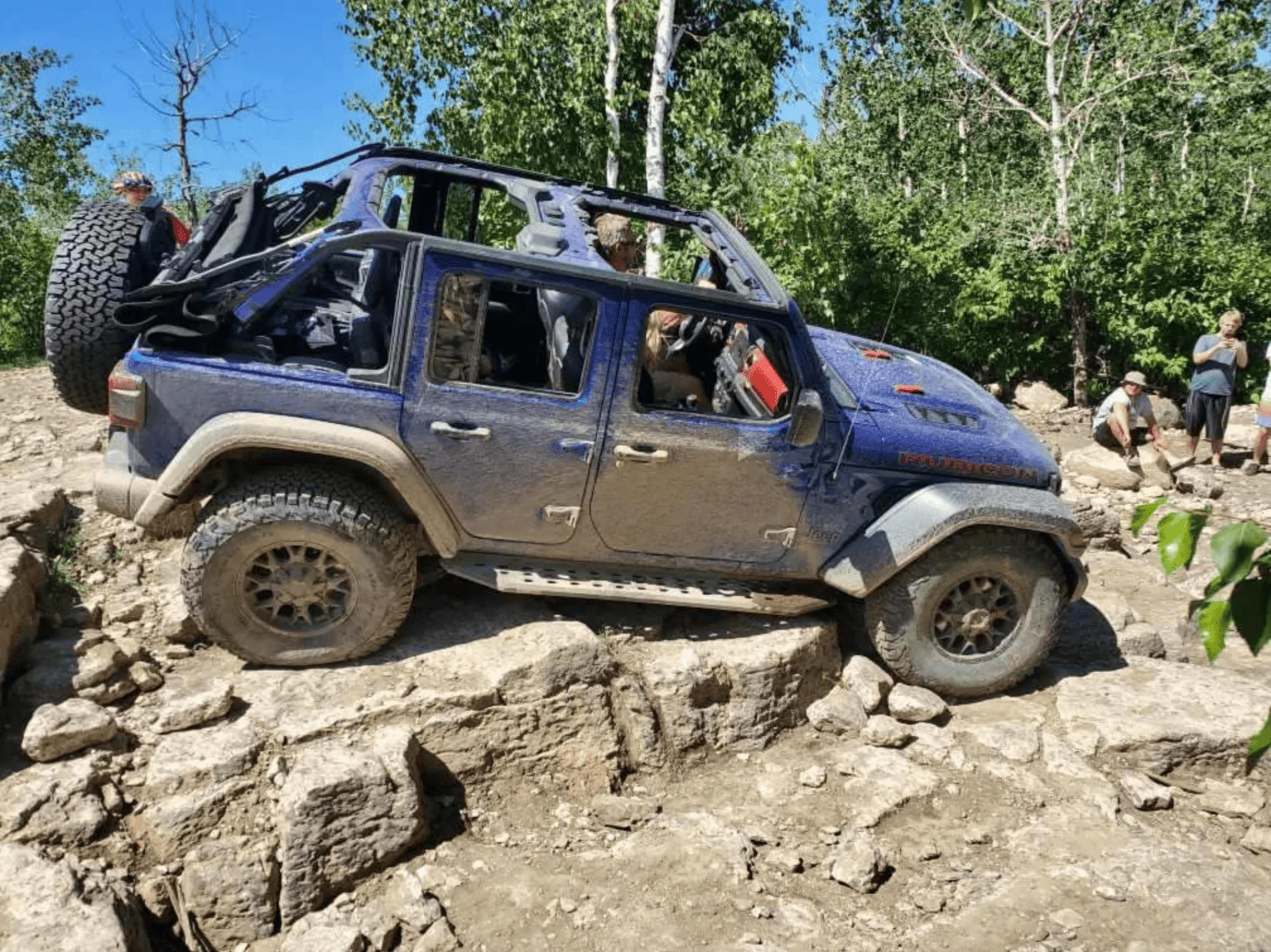 Jeep Wrangler JL 392 Hemi V8 Wrangler Hinted by MOPAR? Screen Shot 2020-11-09 at 9.12.50 PM