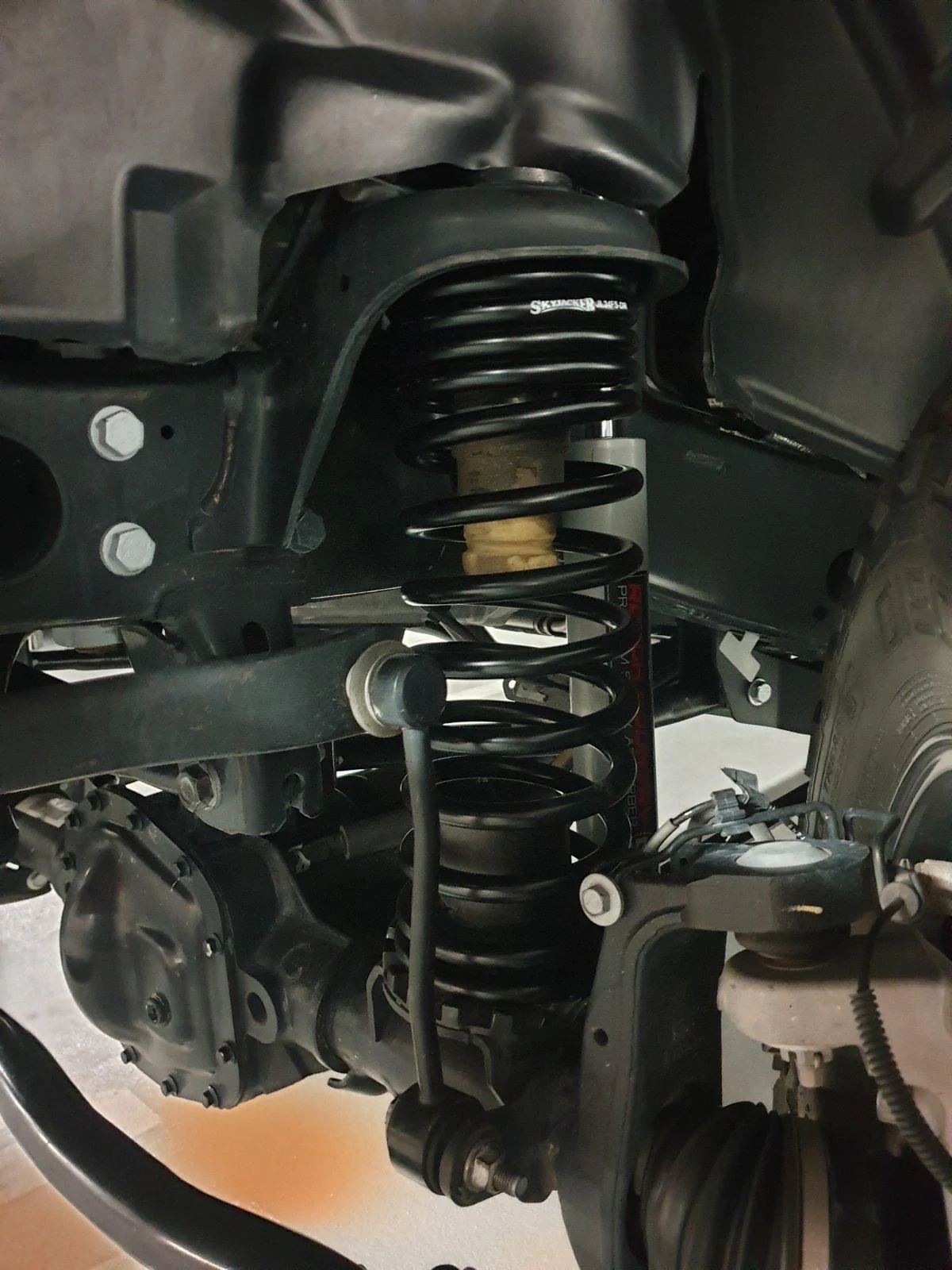 Jeep Wrangler JL Spring Bowing Issue - Alignment Problem? 20201111_185837