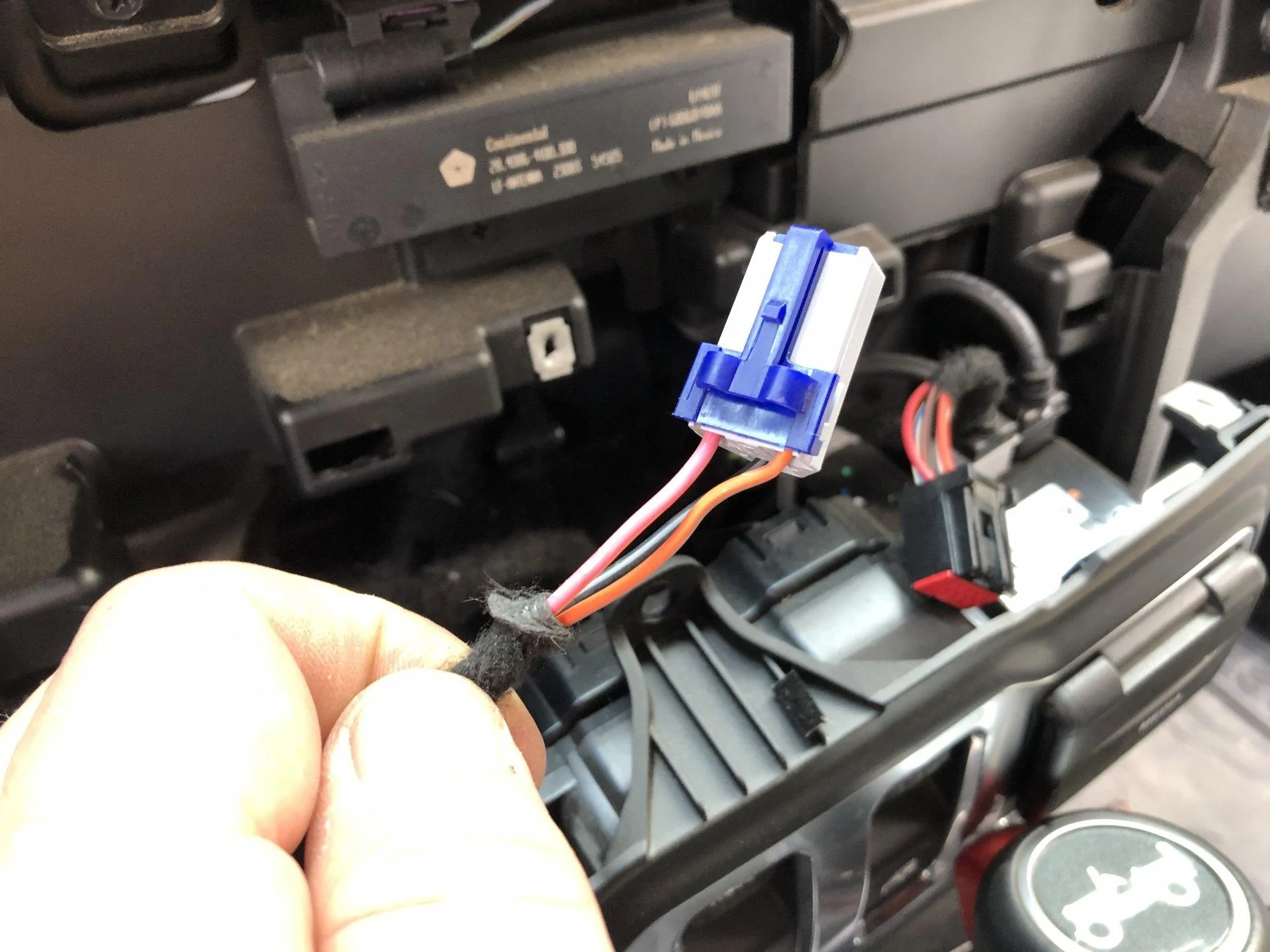 Jeep Wrangler JL Midland MXT275 install IMG_1172