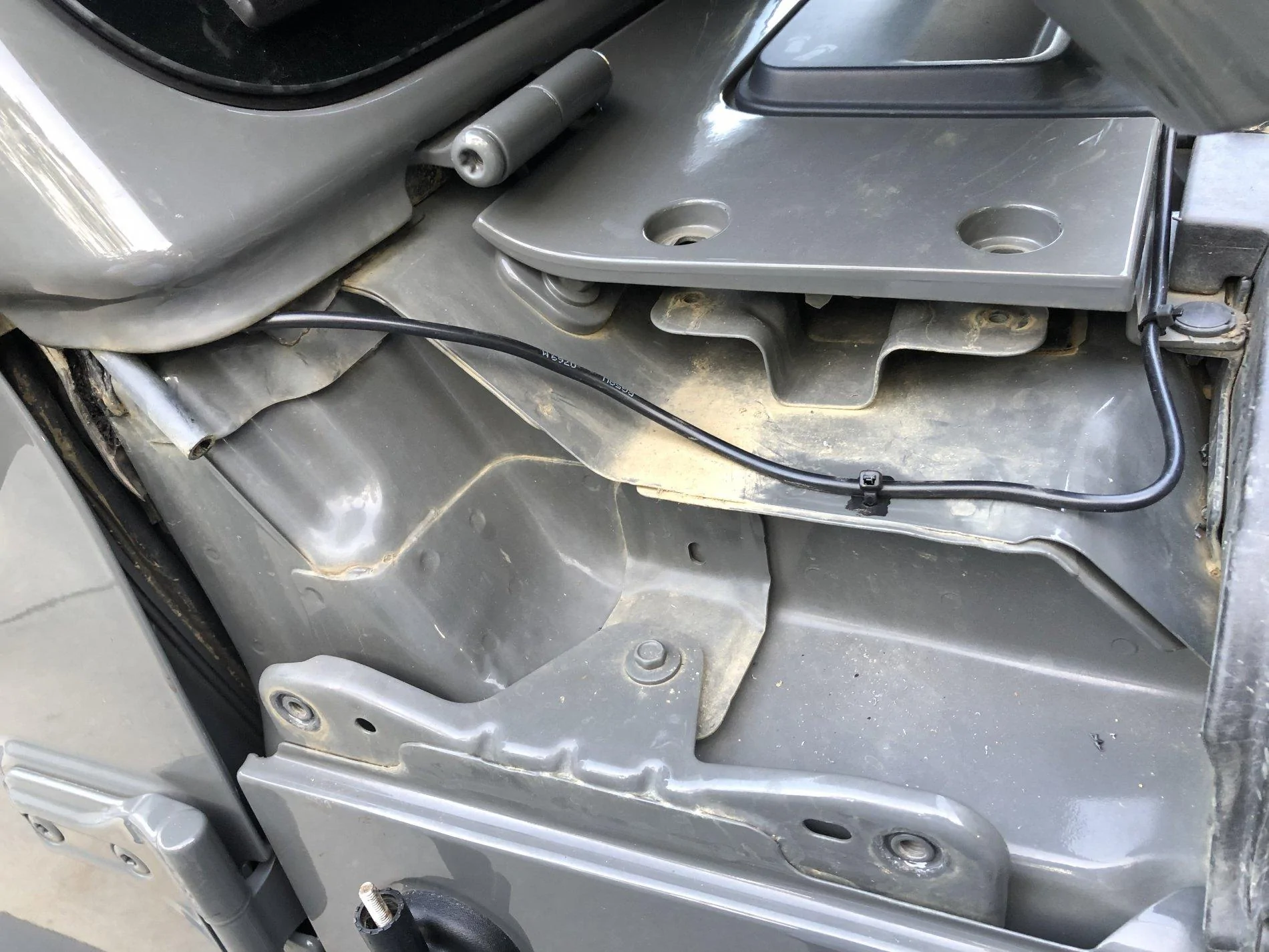 Jeep Wrangler JL Midland MXT275 install IMG_1143
