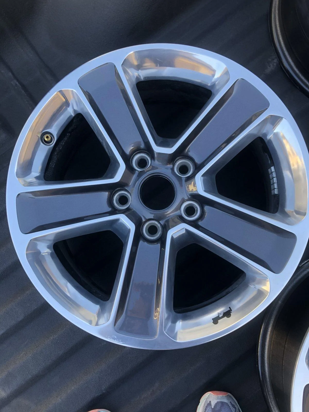 Jeep Wrangler JL 2019 JLU Sahara Wheels F427A95C-56BC-46C6-ACE3-F7CA1051A859