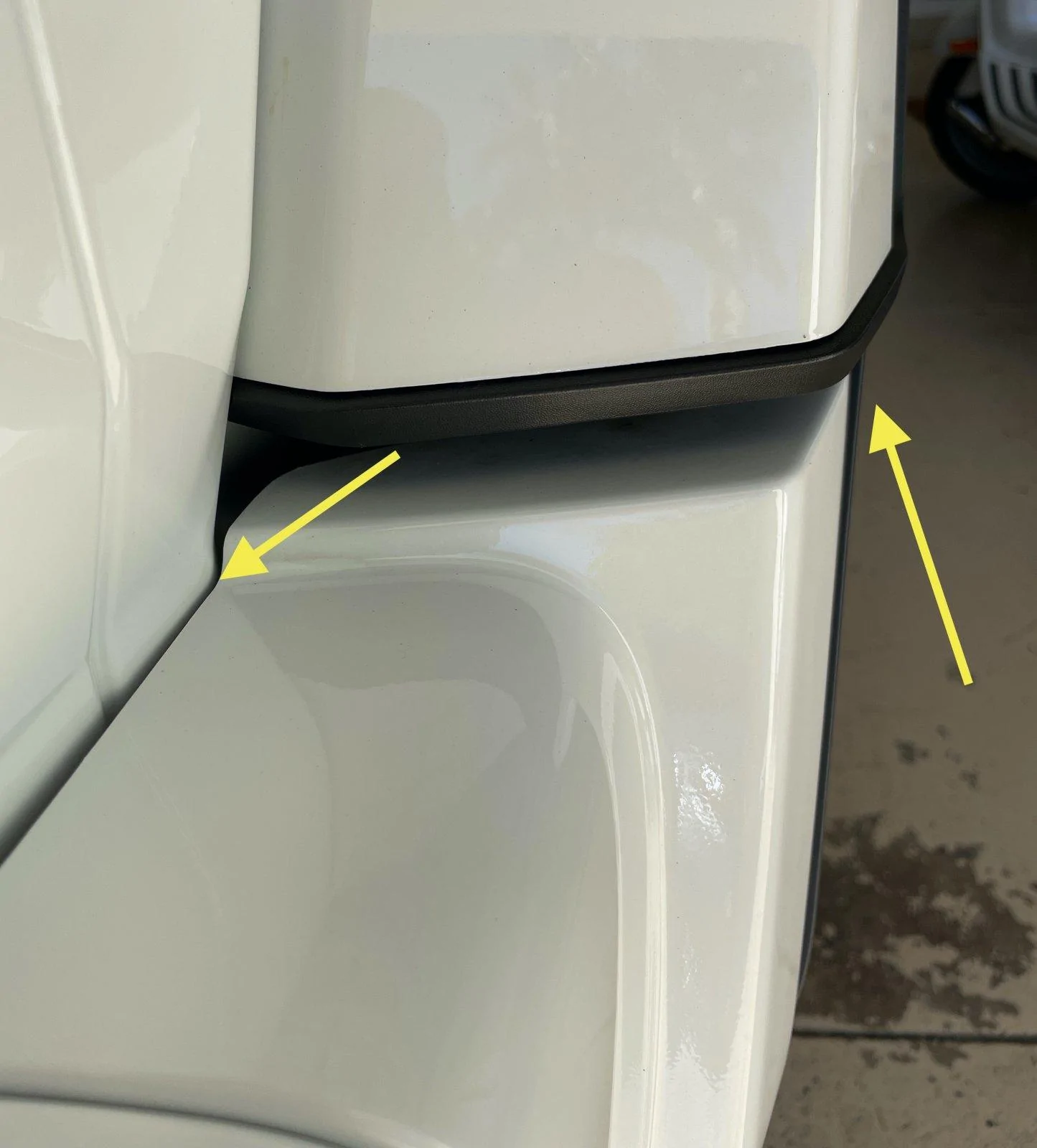 Jeep Wrangler JL Factory Defect with Rear Bumper IMG_0109