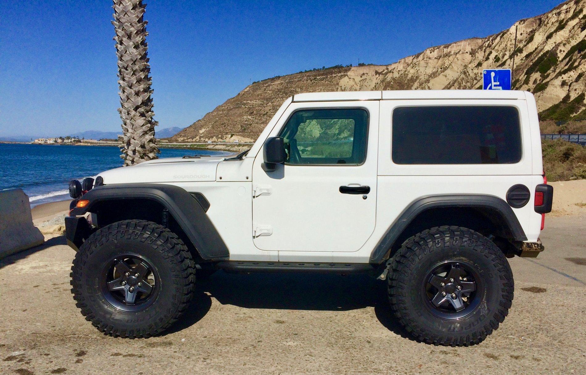 Jeep Wrangler JL Decals Or No Decals? JL w new shoes 2
