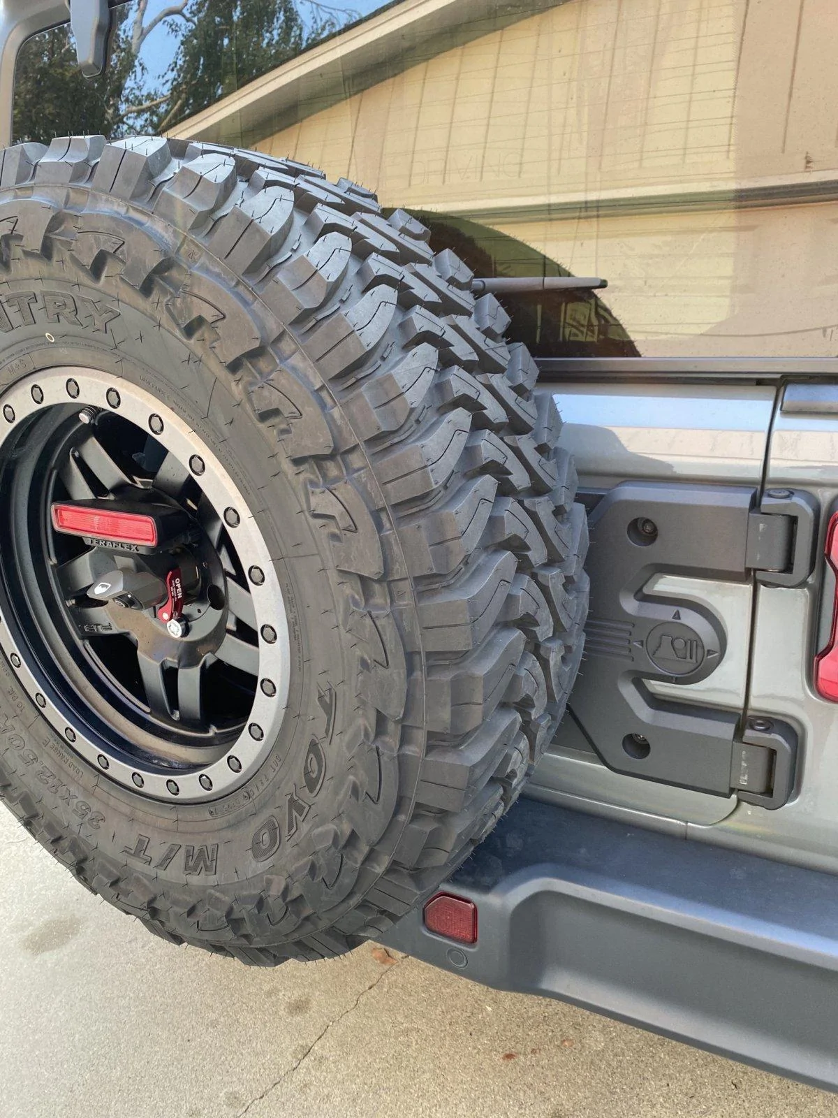 Jeep Wrangler JL Tailgate strength 8528CDBB-675B-402C-9CD6-734E9C24F505