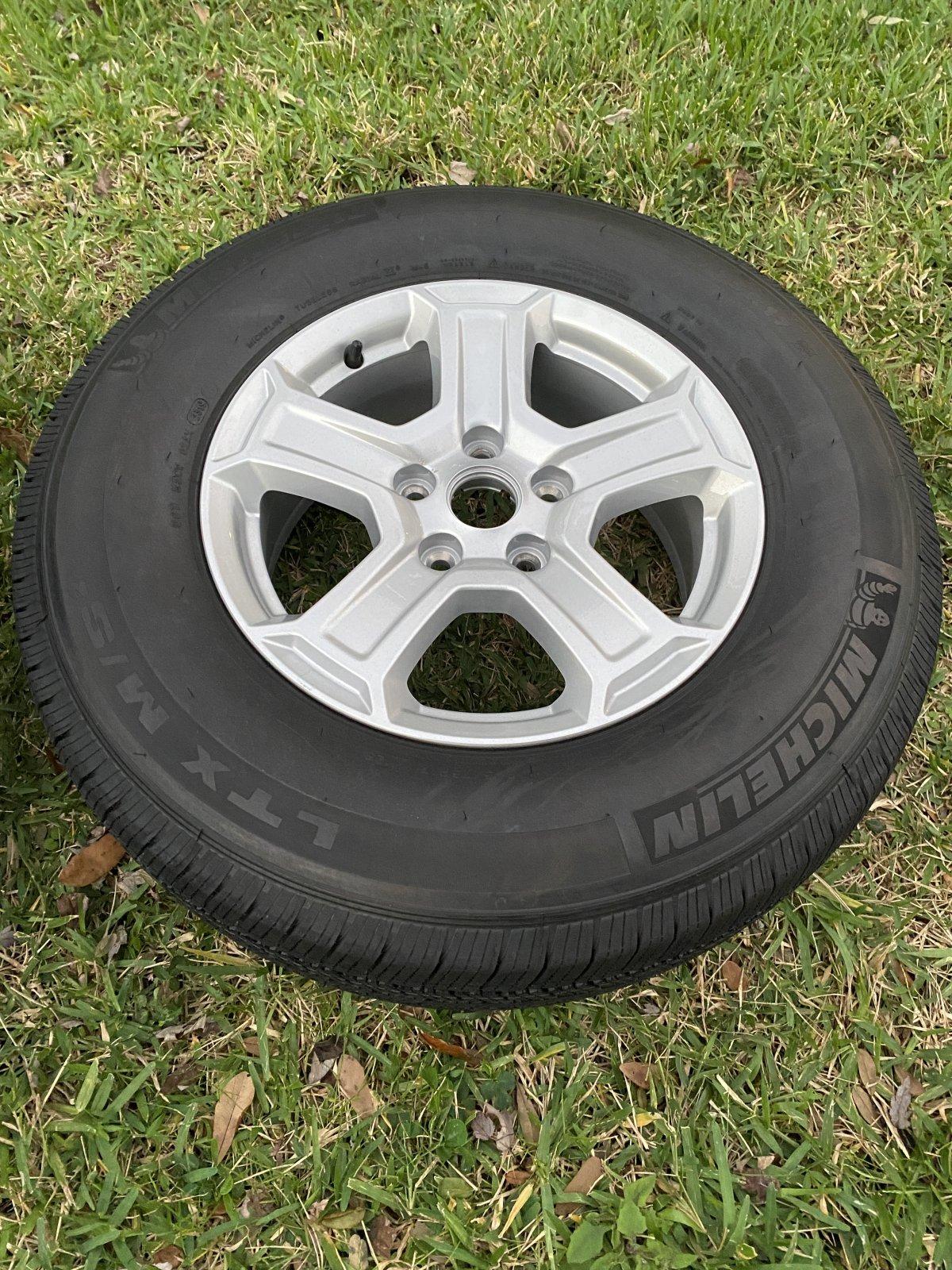 Jeep Wrangler JL Stock JL Wheels IMG_6818.JPG