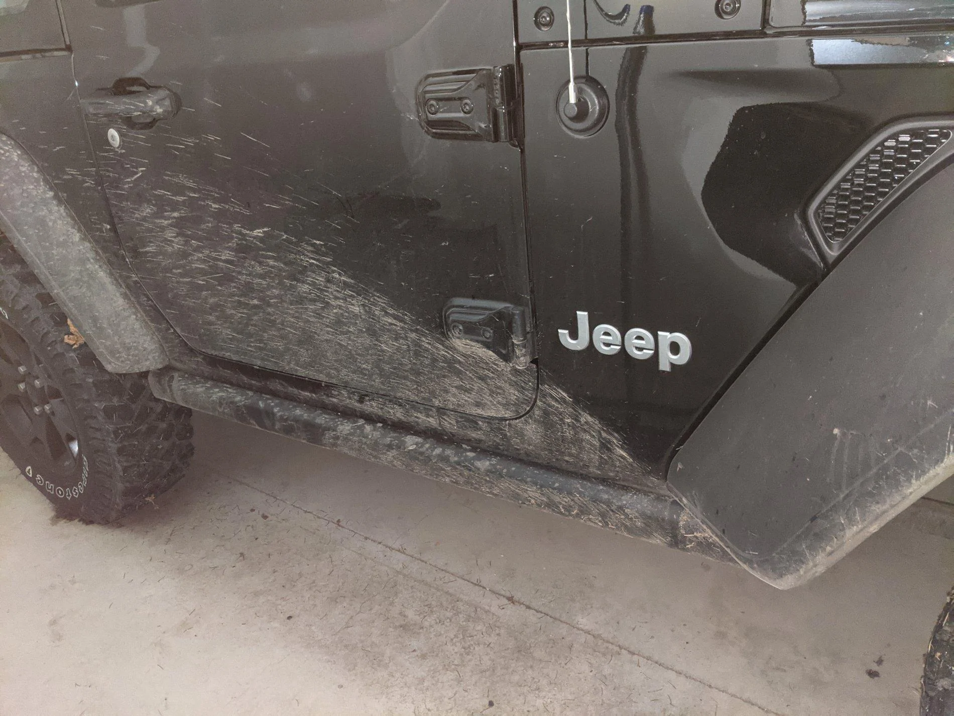 Jeep Wrangler JL Question About Sahara Running Boards PXL_20201126_015209770