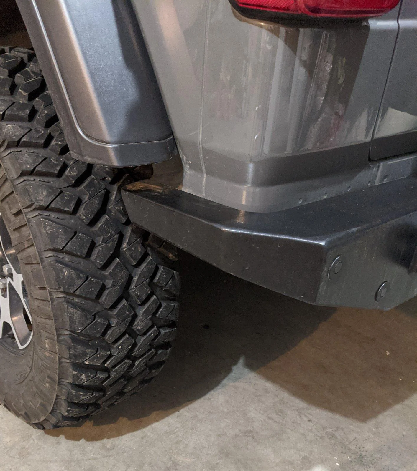 Jeep Wrangler JL Help with rear bumper choice? PXL_20201126_220508730