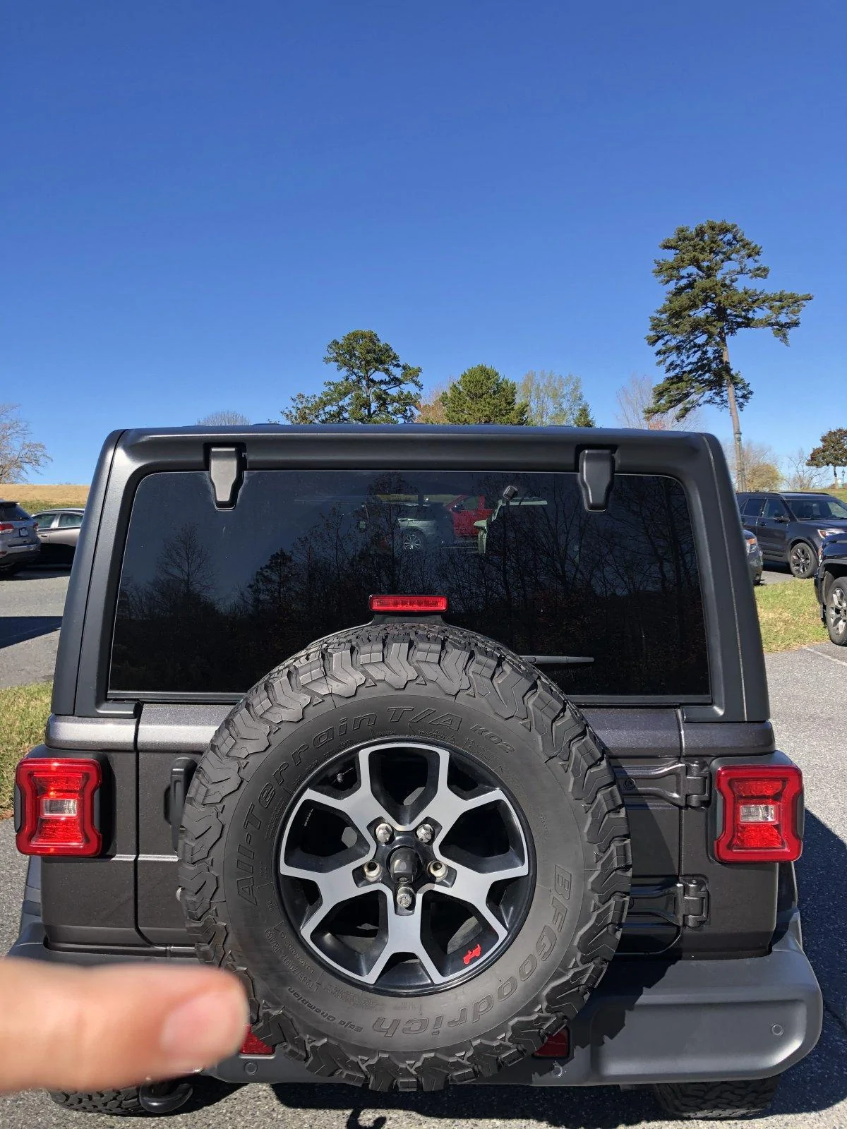 Jeep Wrangler JL JLU Textured Black Hardtop 9AD5ABA5-2A6C-4D94-A6D3-17B68AFD8466