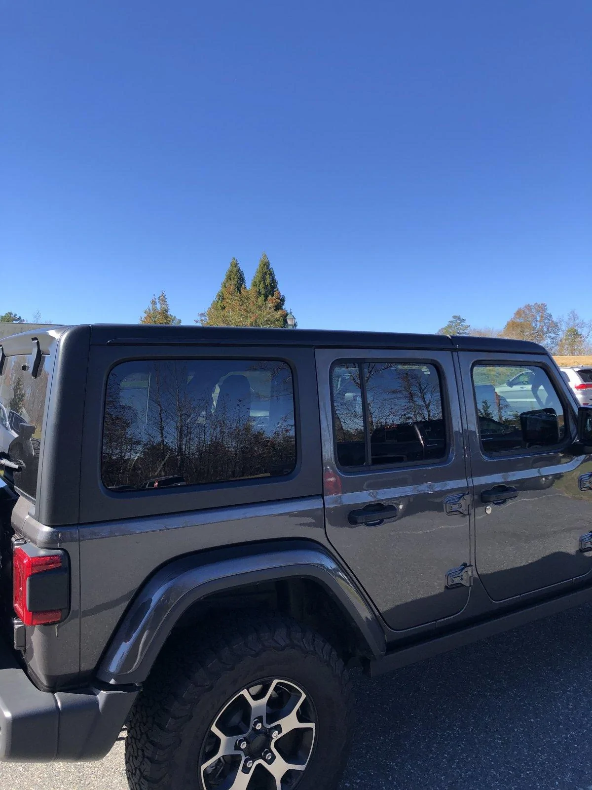 Jeep Wrangler JL JLU Textured Black Hardtop 1AB3553F-5AEC-4ED7-B7BB-589095D7B1D6