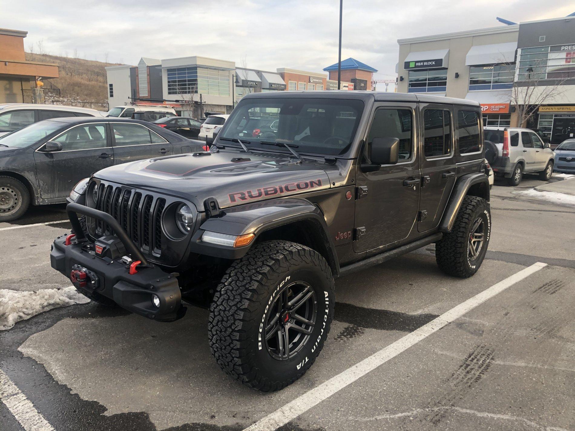 Jeep Wrangler JL I can’t freakin decide! HELP! 1A88F930-B12E-44DF-BB2F-904B28362334