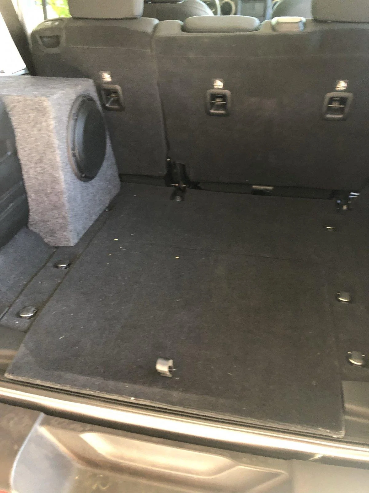 Jeep Wrangler JL Subwoofer enclosure 05D27E4C-59E1-4766-995F-4DDED4D4B2CA