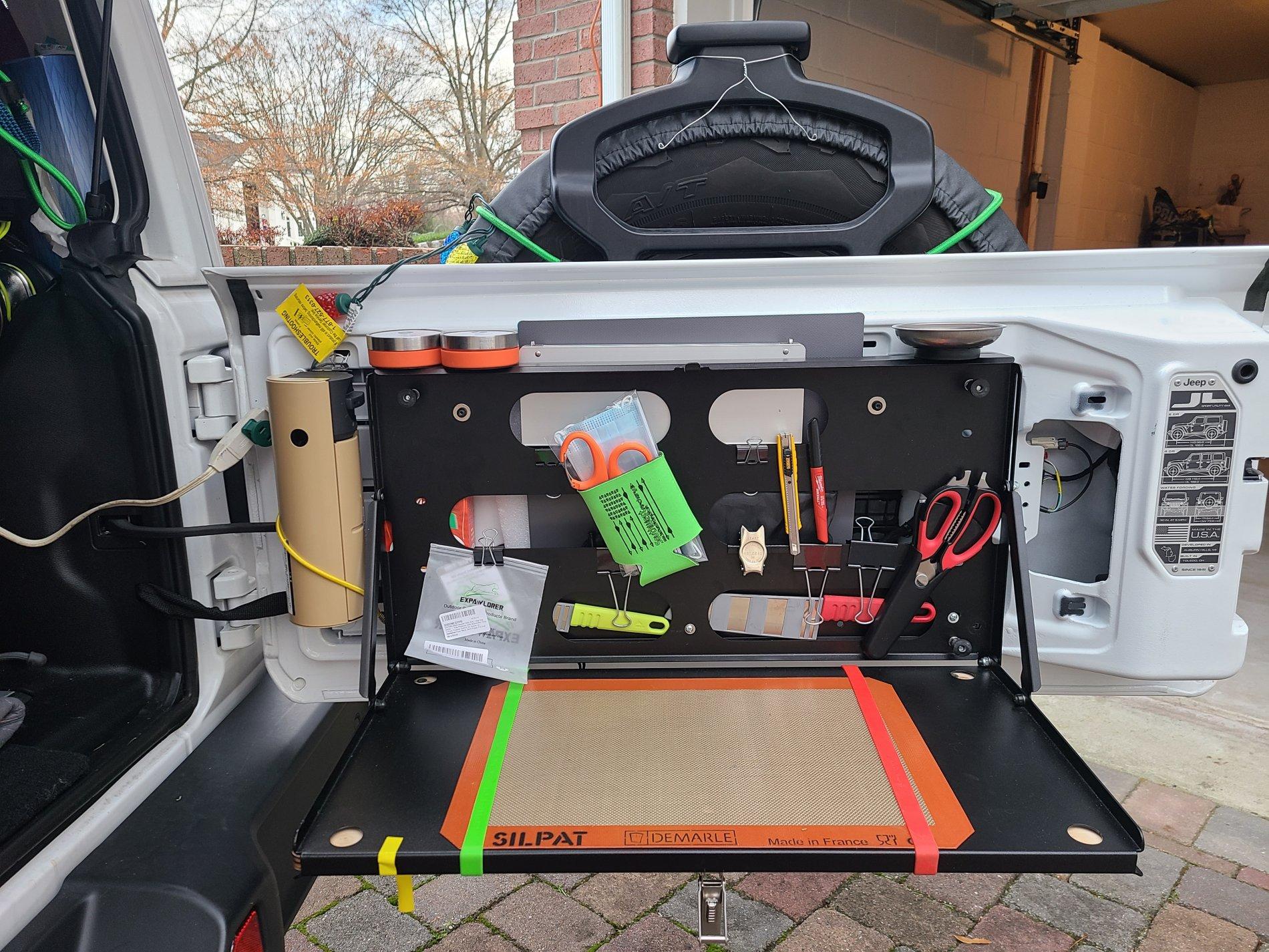 Jeep Wrangler JL Accidental Tailgate Kitchen. 20201203_154332