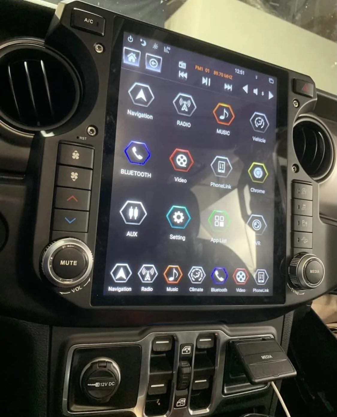 Jeep Wrangler JL Linkswell's Ultimate Head Unit for the JLU 64E64E3A-58A3-4C69-BFBD-1656EF5B562E