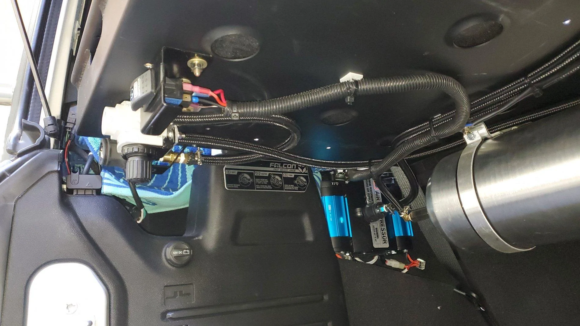 Jeep Wrangler JL Mounting ARB Air Compressor PHOTO_20201201_185544[1]