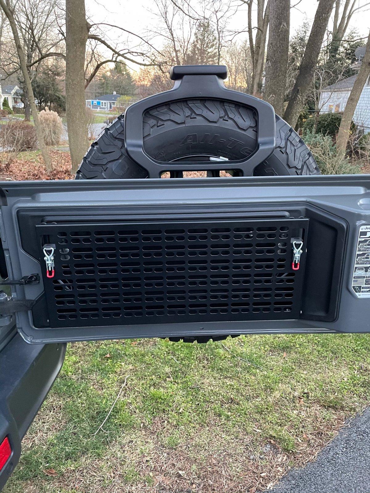 Jeep Wrangler JL What Tailgate Table do you run? image0 (1)