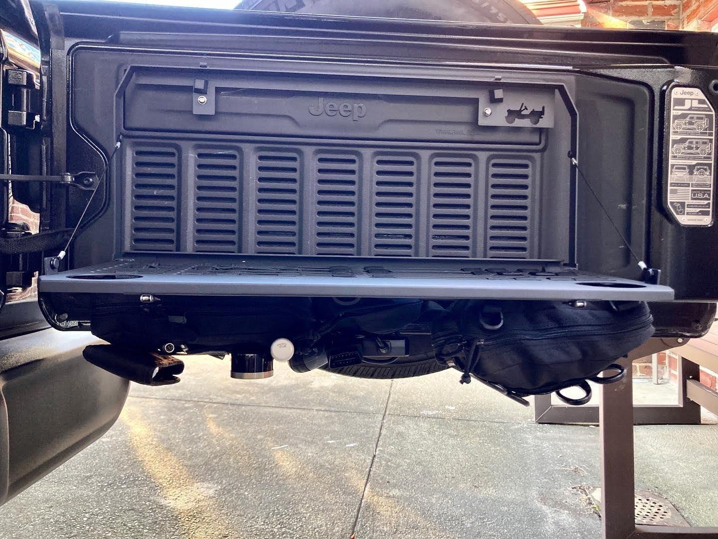Jeep Wrangler JL What Tailgate Table do you run? BE26B2DC-4EDF-44AB-BB2C-1000D5E604C8
