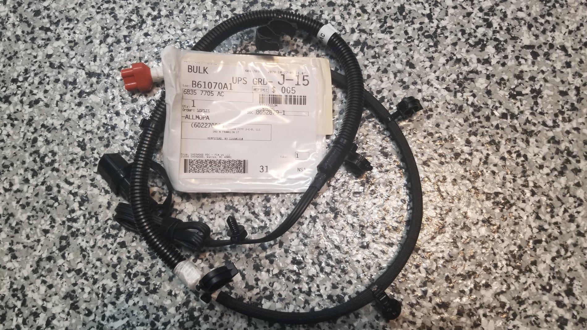 Jeep Wrangler JL Where is the engine block heater cord? 20201207_135924