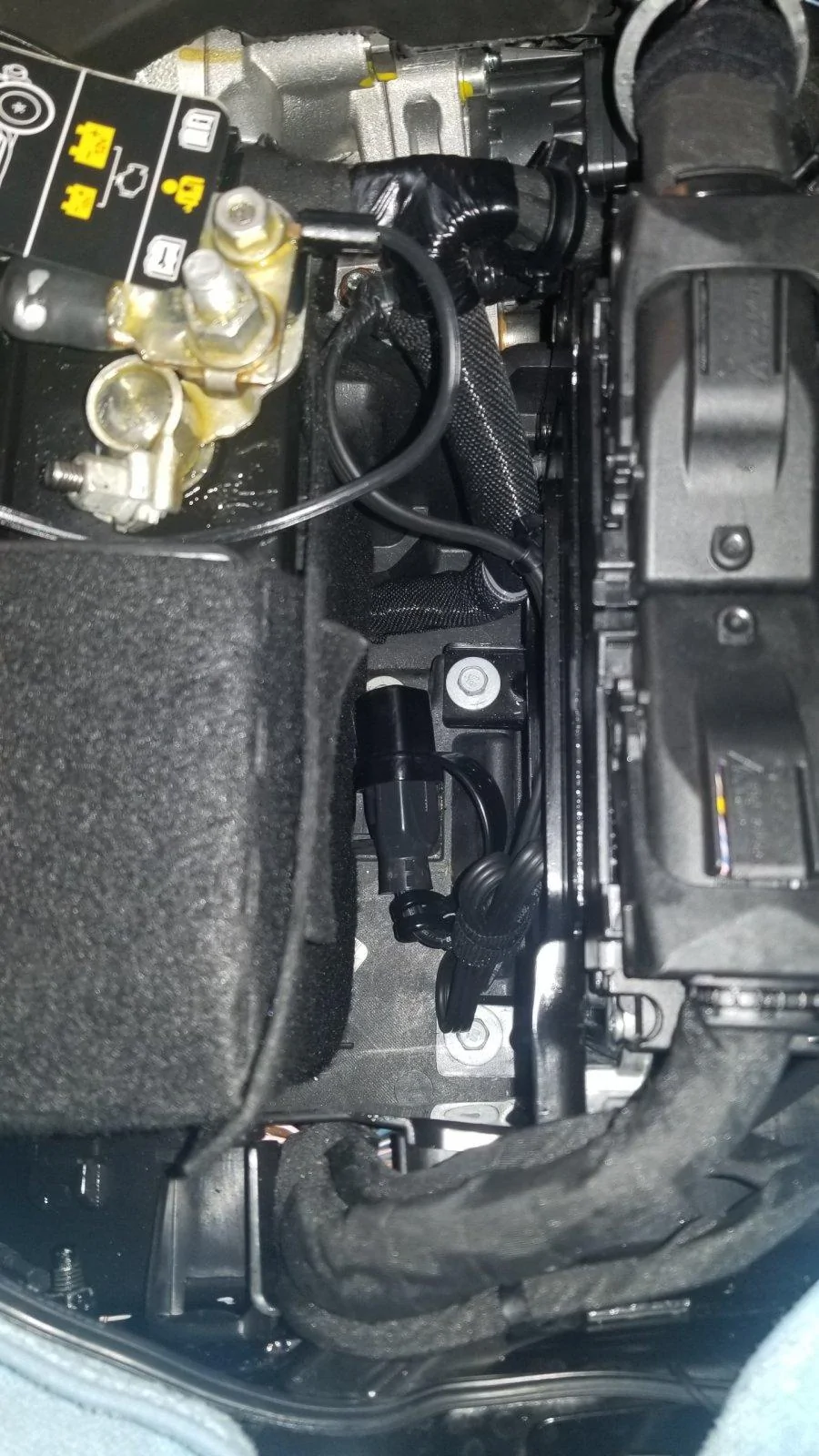 Jeep Wrangler JL Where is the engine block heater cord? 20201207_160628