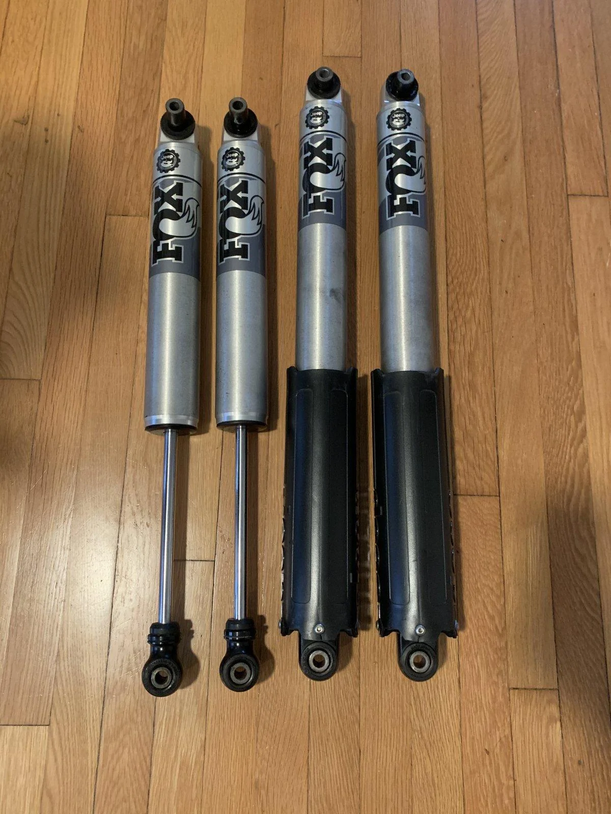 Jeep Wrangler JL Fox Mopar 2.5 Shocks 02DDCB19-D0BC-49D1-823C-FA91080352DA