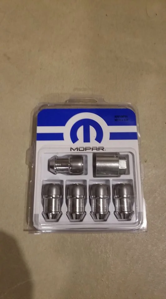 Jeep Wrangler JL Mopar Wheel Locks 56879267_10157318957010209_112138198779428864_o