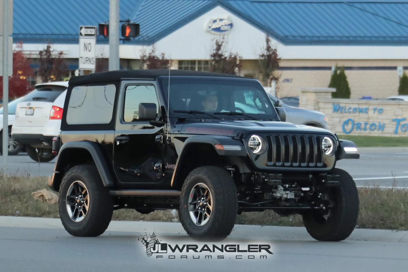 Jeep Wrangler JL Rubicon, Sahara, Sport and Overland JL Wranglers Spotted in Multiple Colors Rubicon_Softop_001