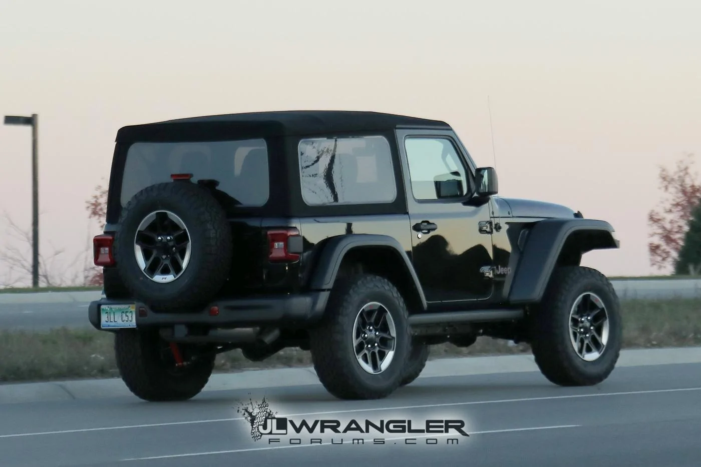 Jeep Wrangler JL Rubicon, Sahara, Sport and Overland JL Wranglers Spotted in Multiple Colors Rubicon_Softop_006
