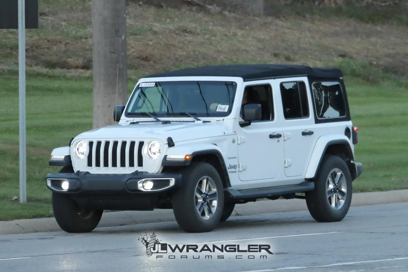 Jeep Wrangler JL Rubicon, Sahara, Sport and Overland JL Wranglers Spotted in Multiple Colors Sahara_Unlimited_Softtop_001