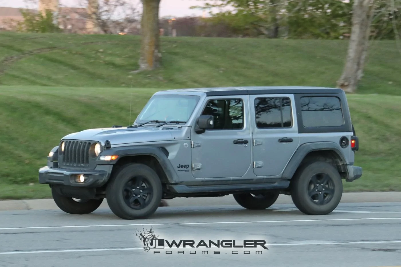 Jeep Wrangler JL Rubicon, Sahara, Sport and Overland JL Wranglers Spotted in Multiple Colors Sport_Unlimited_Hardtop_RHD_003