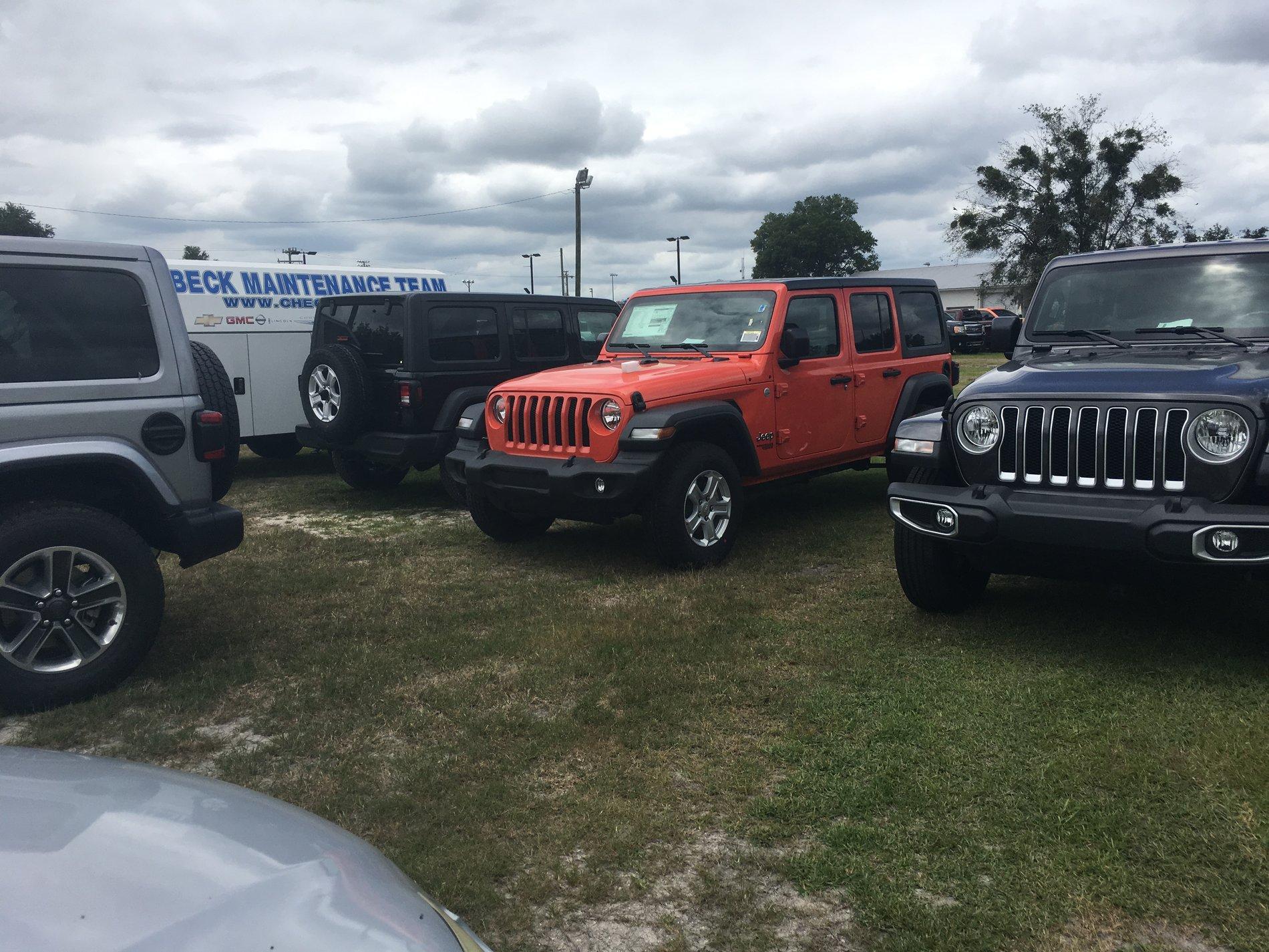 Jeep Wrangler JL PUNK'N Wrangler Jl club 3030AD32-9D4E-42C7-B7B1-08A5115EA718