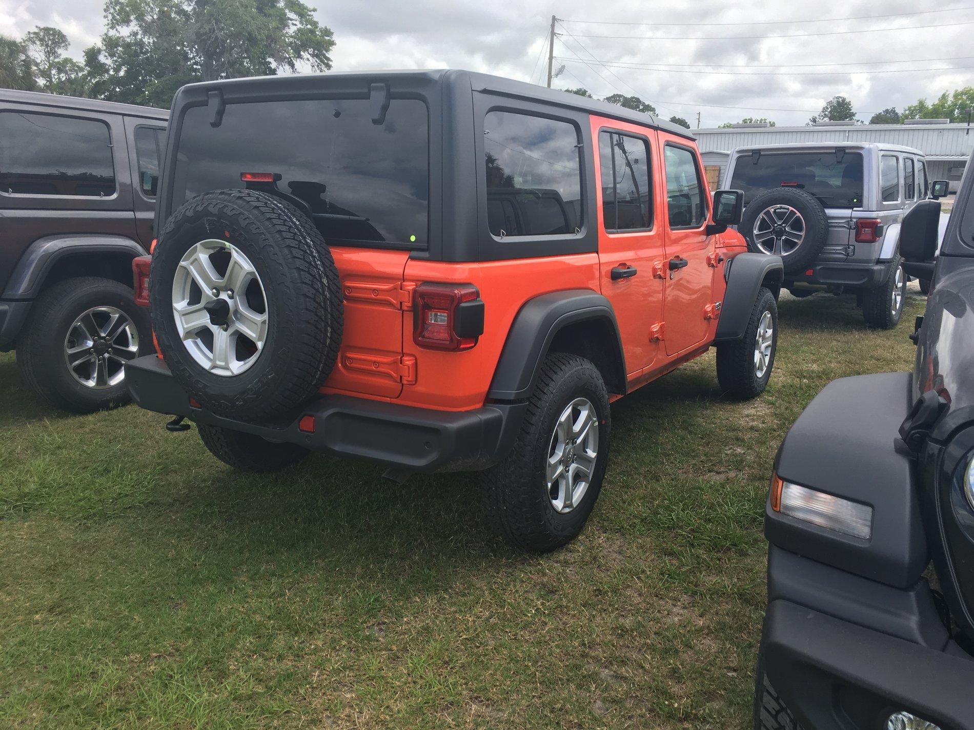 Jeep Wrangler JL PUNK'N Wrangler Jl club 7DF7ADB0-D8AA-4666-AF74-FEA9062BDB33