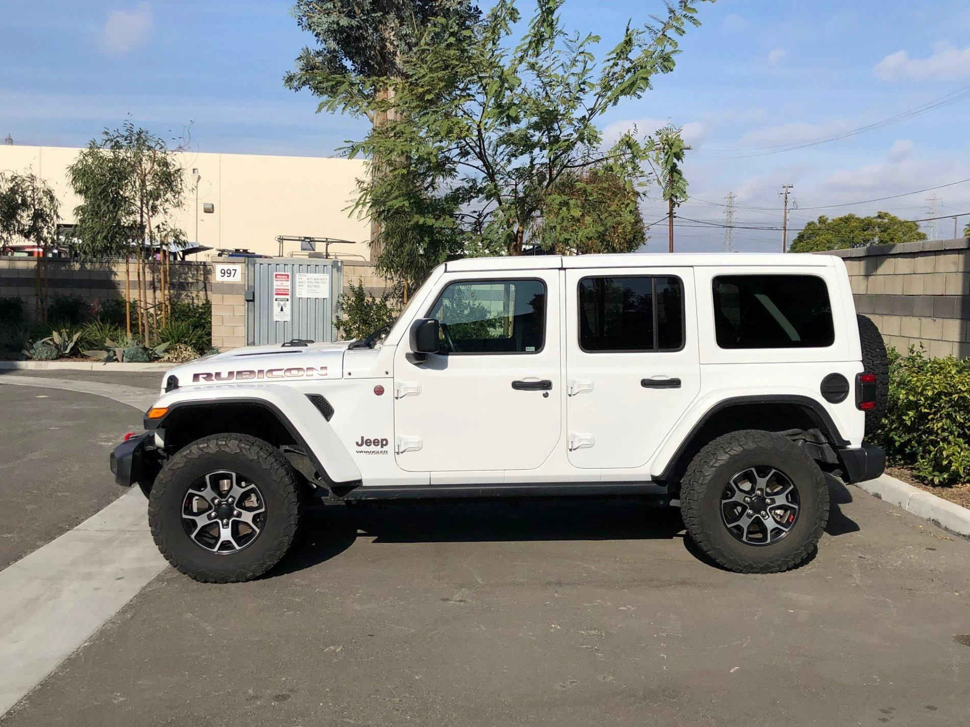 Jeep Wrangler JL FS: 2018 JLU Rubicon Bright White IMG_1615