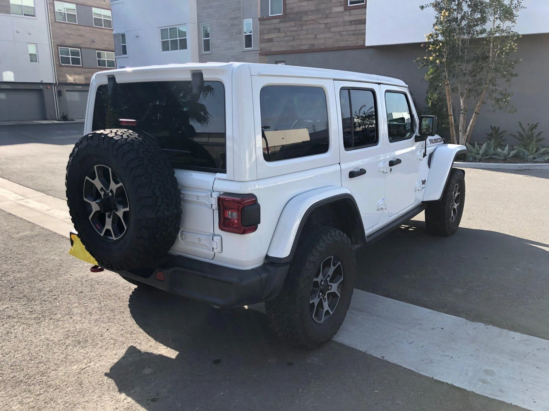 Jeep Wrangler JL FS: 2018 JLU Rubicon Bright White IMG_1629