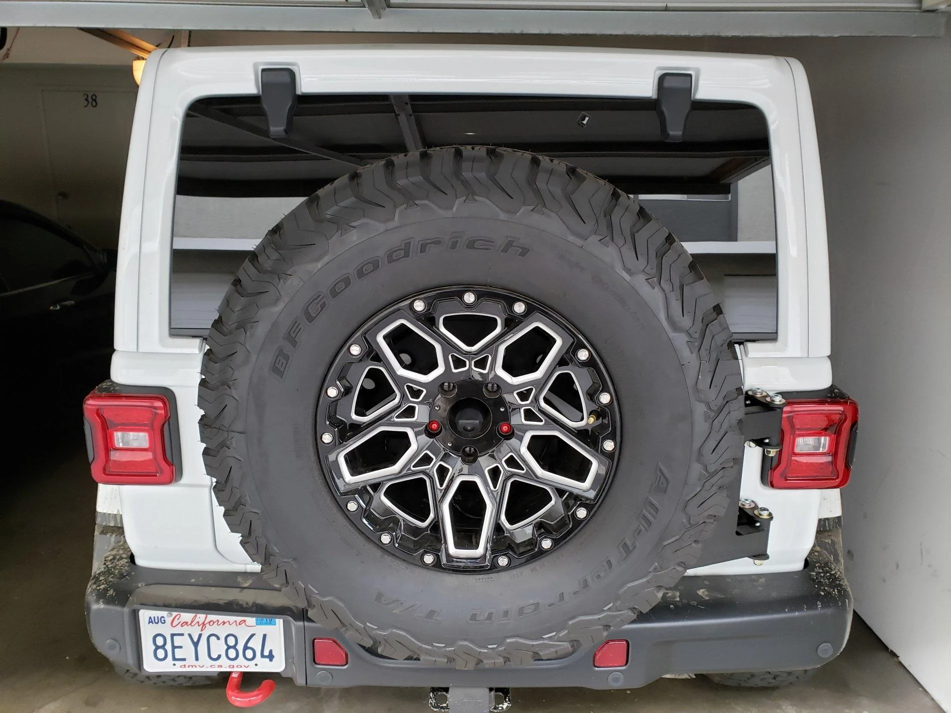 Jeep Wrangler JL Rattle- Ace Engineering Stand Alone Tire Carrier 20190420_180345