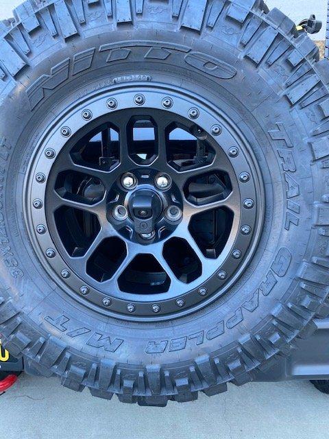 Jeep Wrangler JL Mopar Beadlocks painting IMG_1792