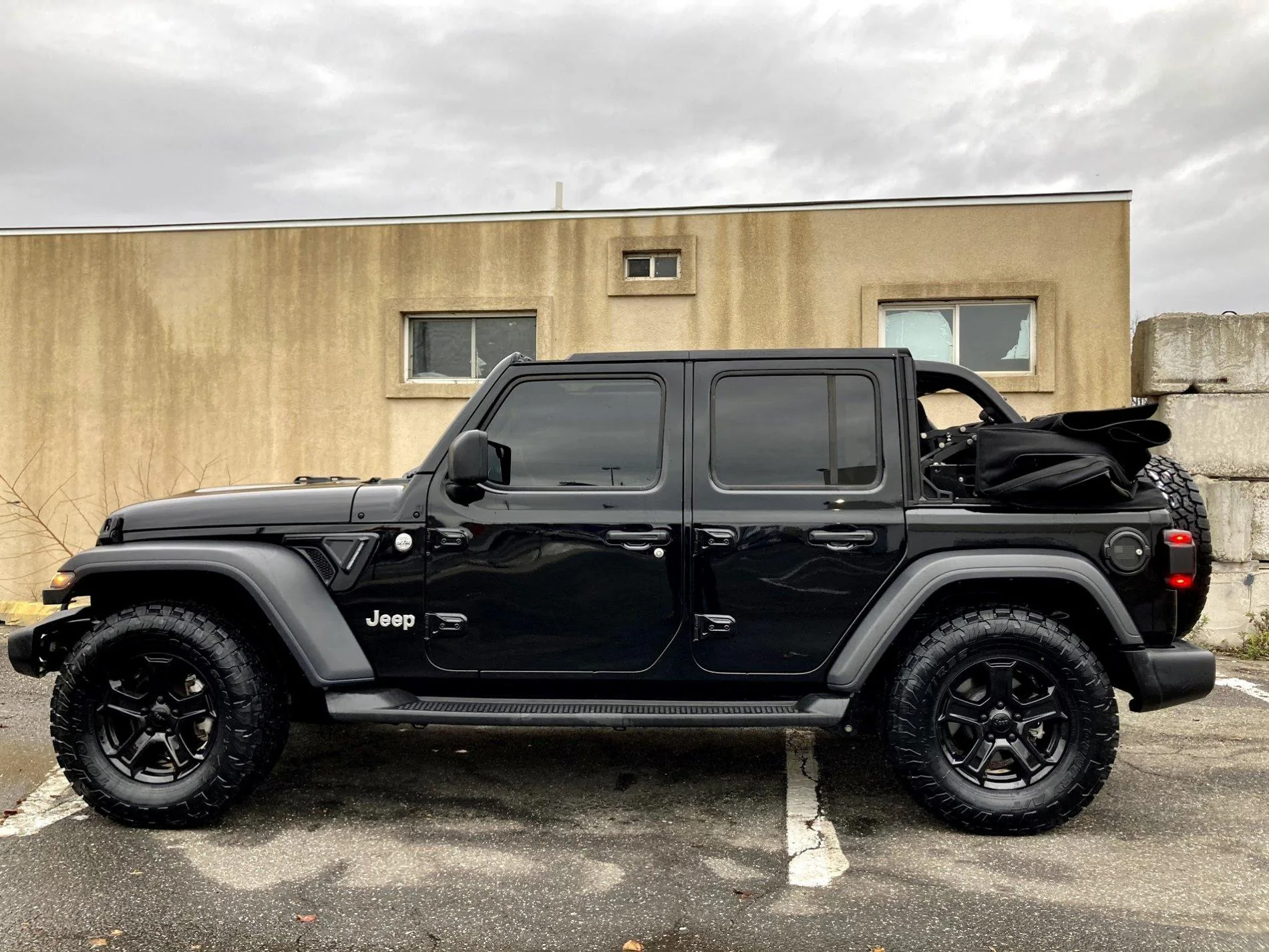 Jeep Wrangler JL Topless Drivers IMG_0803