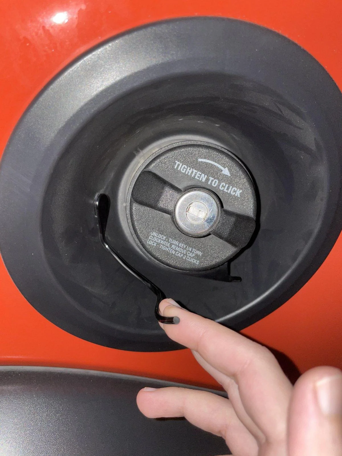 Jeep Wrangler JL Broken Gas Cap? unnamed (1)