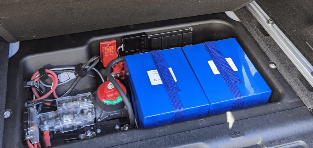 Jeep Wrangler JL 4ga cable from battery to trunk through frame? Ground? 1609275687689