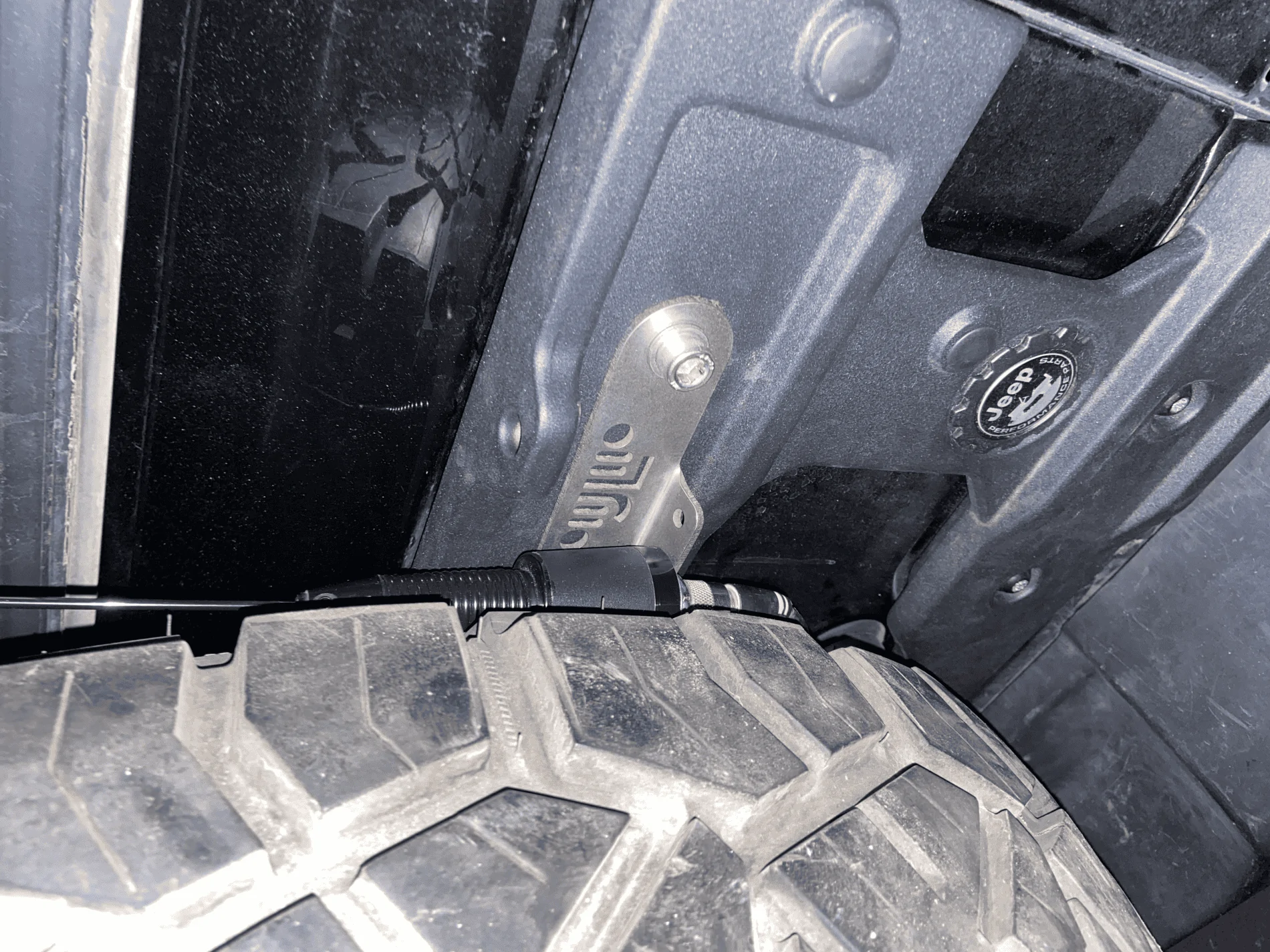 Jeep Wrangler JL GMRS antenna mounting tempImagefLeQQV